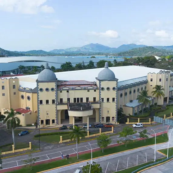 Centro de Convenciones Figali